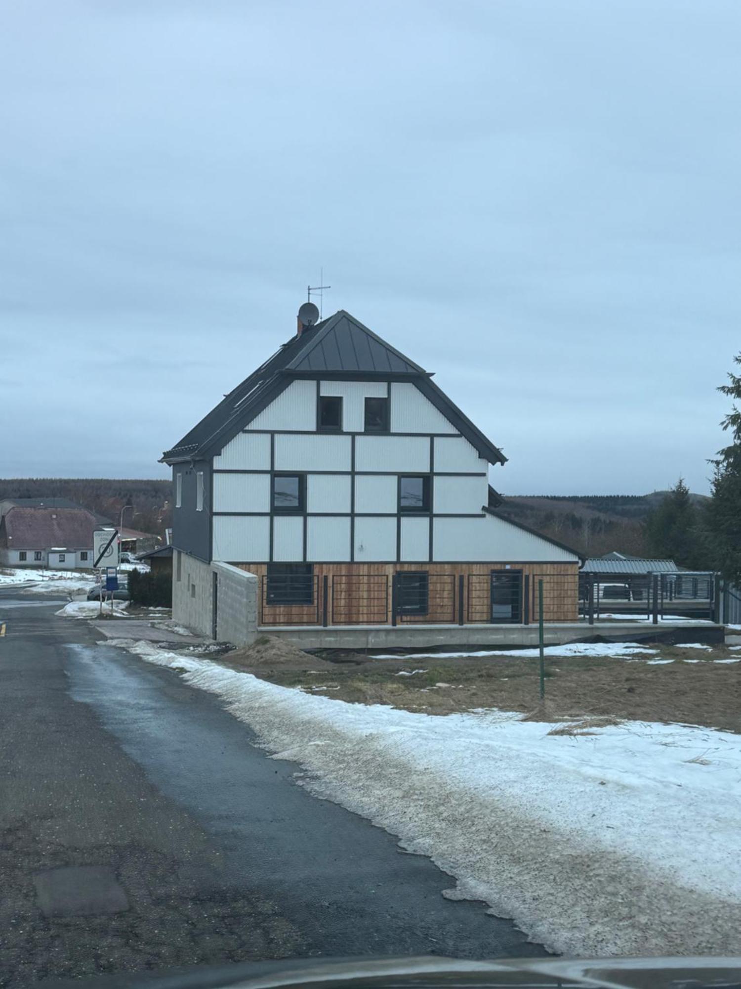 Penzion Stara Posta Dubí Eksteriør billede
